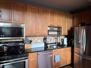 76-18 69th Place 3K, Glendale NY 11385