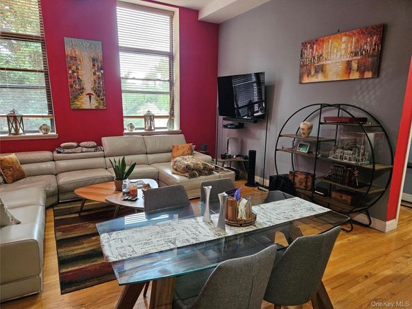 76-18 69th Place 3K, Glendale NY 11385