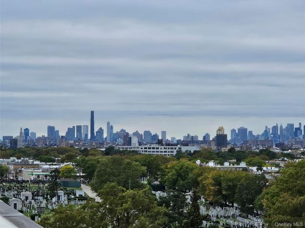 76-18 69th Place 3K, Glendale NY 11385