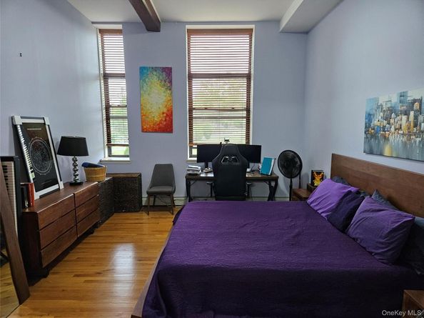 76-18 69th Place 3K, Glendale NY 11385