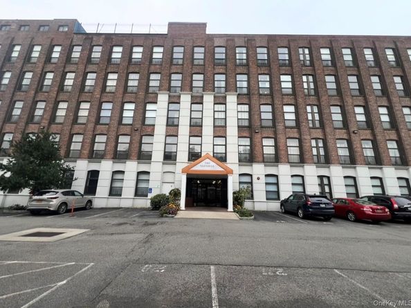 76-18 69th Place 3K, Glendale NY 11385