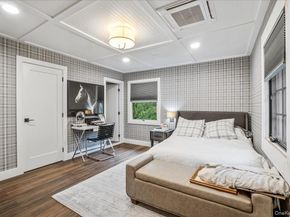 32 Rustic Gate Lane, Dix Hills NY 11746