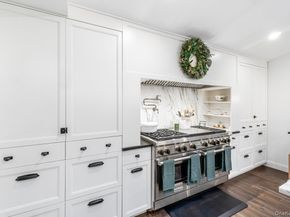 32 Rustic Gate Lane, Dix Hills NY 11746