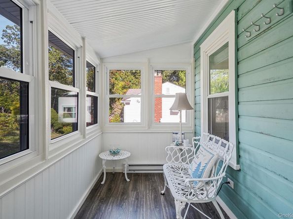 4 Wyandanch Trail, Ridge NY 11961