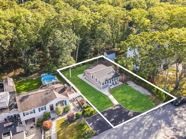 4 Wyandanch Trail, Ridge NY 11961