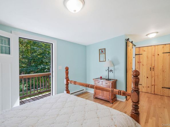 4 Wyandanch Trail, Ridge NY 11961