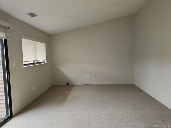 80 Northgate Circle, Melville NY 11747