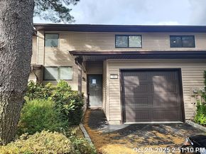 80 Northgate Circle, Melville NY 11747