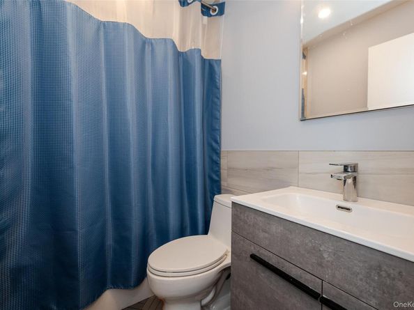 100 Daly Boulevard 1206, Oceanside NY 11572