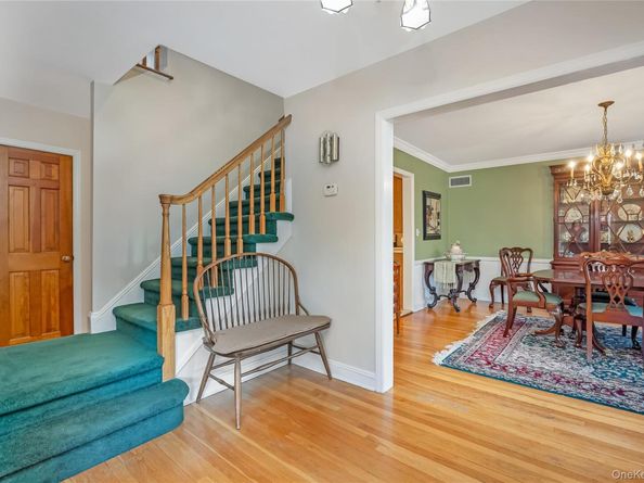 15 Combes Avenue, Rockville Centre NY 11570