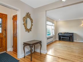 15 Combes Avenue, Rockville Centre NY 11570
