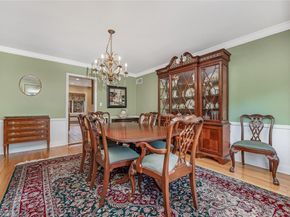 15 Combes Avenue, Rockville Centre NY 11570