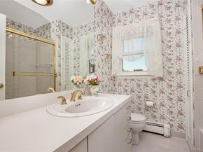 15 Combes Avenue, Rockville Centre NY 11570