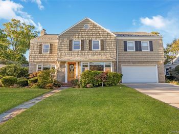15 Combes Avenue