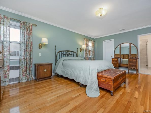 15 Combes Avenue, Rockville Centre NY 11570