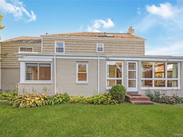 15 Combes Avenue, Rockville Centre NY 11570