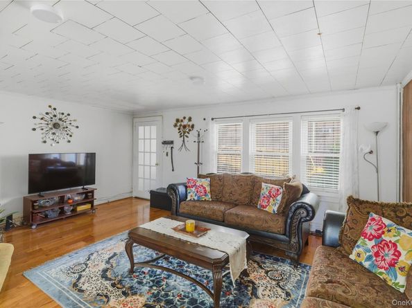 8840 207th Street, Queens Village NY 11427