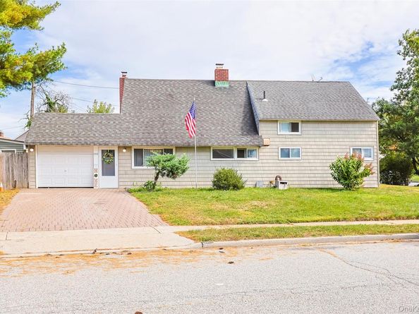 201 Sprucewood Drive, Levittown NY 11756