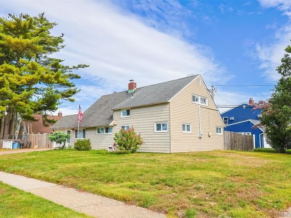 201 Sprucewood Drive, Levittown NY 11756