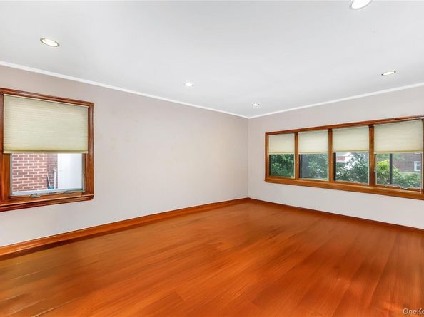 6532 170th Street, Fresh Meadows NY 11365