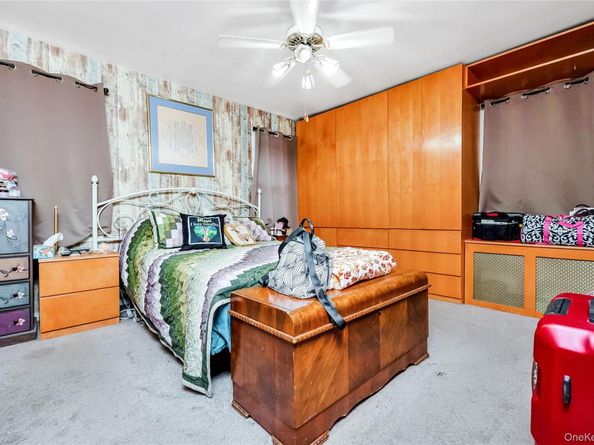 6532 170th Street, Fresh Meadows NY 11365