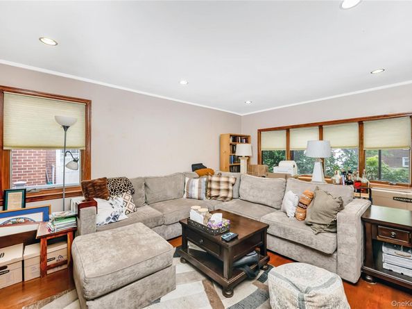 6532 170th Street, Fresh Meadows NY 11365