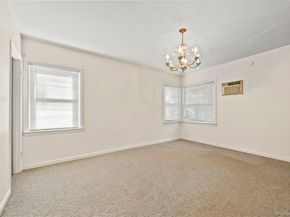 208 Dogwood Road, Valley Stream NY 11580