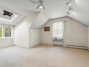208 Dogwood Road, Valley Stream NY 11580