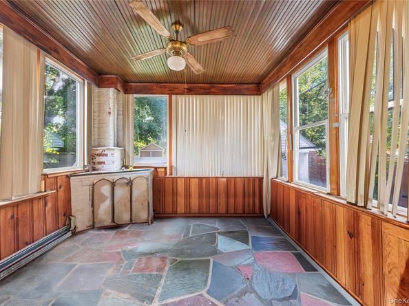 208 Dogwood Road, Valley Stream NY 11580