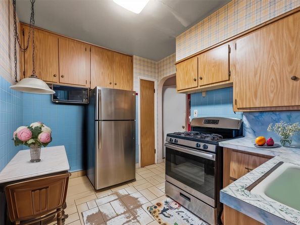 208 Dogwood Road, Valley Stream NY 11580