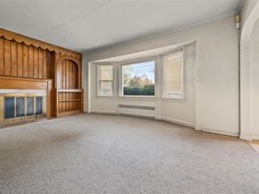 208 Dogwood Road, Valley Stream NY 11580