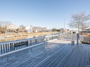 15 Roneck Court, Shirley NY 11967