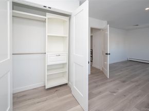 15 Roneck Court, Shirley NY 11967