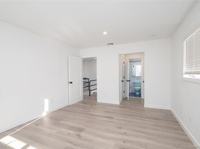 15 Roneck Court, Shirley NY 11967