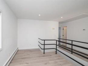 15 Roneck Court, Shirley NY 11967