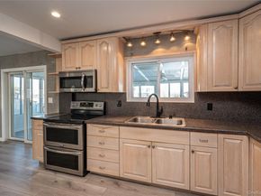 15 Roneck Court, Shirley NY 11967