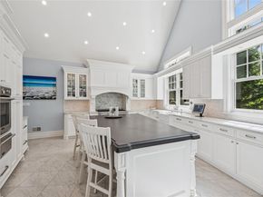 3 The Brae, Woodbury NY 11797