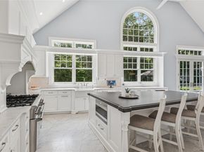 3 The Brae, Woodbury NY 11797