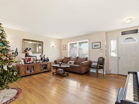 5750 Aldrich Lane, Mattituck NY 11952