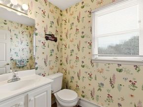 5750 Aldrich Lane, Mattituck NY 11952