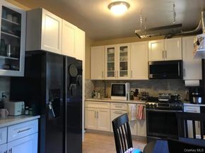 61-40 Saunders Street C5, Rego Park NY 11374