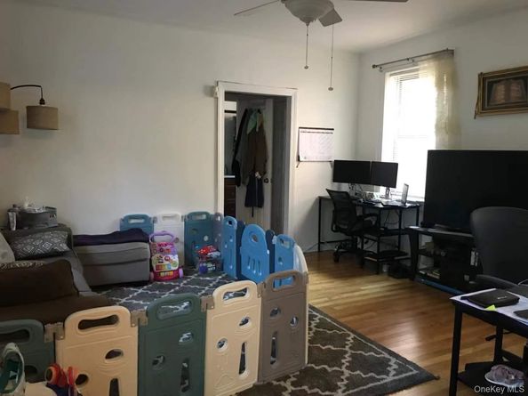 61-40 Saunders Street C5, Rego Park NY 11374