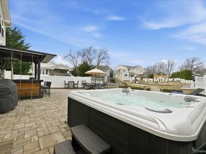 3 Neptune Place, Massapequa NY 11758