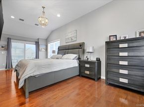 3 Neptune Place, Massapequa NY 11758