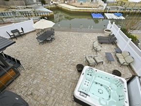 3 Neptune Place, Massapequa NY 11758