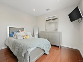 3 Neptune Place, Massapequa NY 11758