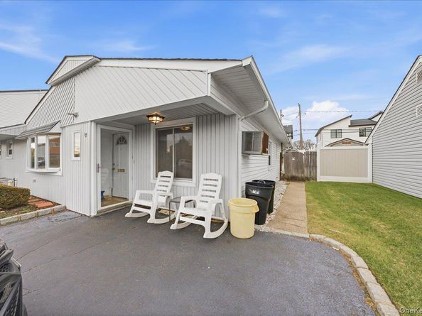 17 Wilson Lane, Bethpage NY 11714