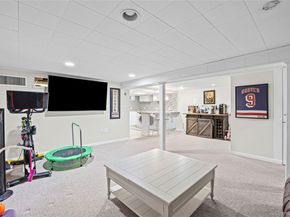 527 Spruce Lane, East Meadow NY 11554