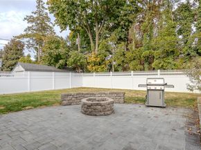 527 Spruce Lane, East Meadow NY 11554