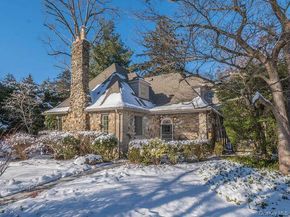 23 Ivy Way, Port Washington NY 11050